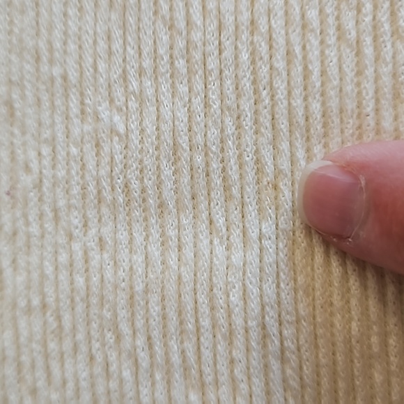 Madewell v neck top - Picture 4 of 7